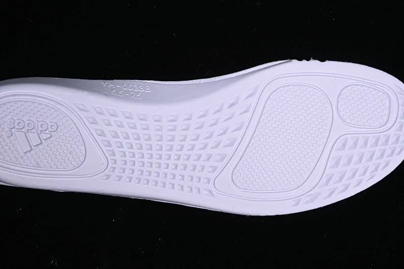 All Categories Ad Yeezy Coconut Series G Version Ad Yeezy Boost 700 "Magnet" FV9922 Kanye Coconut 700 3M Reflective Running Shoes